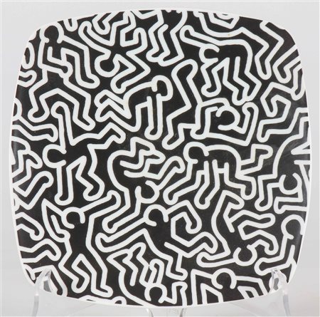 HARING KEITH (1958 - 1990) D'apres Keith Haring. piatto in ceramica. Cm 20,00...