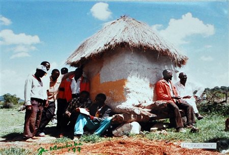 JOHN MAULUKA Little hut, 1997 Fotografia a colori Es. 1/2 cm. 30,2x38 Firma,...