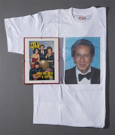 Lotto composto da una T-Shirt con fotografia a colori di Mike Bongiorno ed...