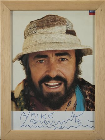 Stampa raffigurante Luciano Pavarotti con autografo e dedica a Mike datata...