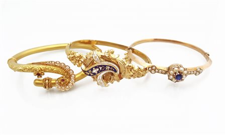 BRACCIALE LOTTO DI TRE BRACCIALI FINE XIX SECOLO. In oro giallo e rosè 18 kt...