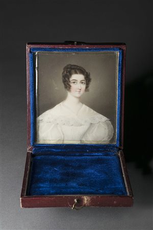 Maestro del XIX secolo "Ritratto di donna" miniatura (cm 20x8,5) contenuta in...