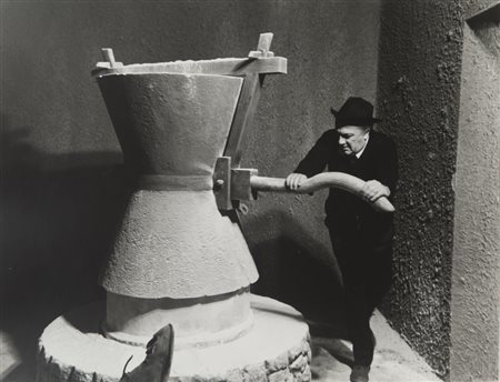 TAZIO SECCHIAROLI (1925-1988) Federico Fellini stampa ai sali d'argento,...