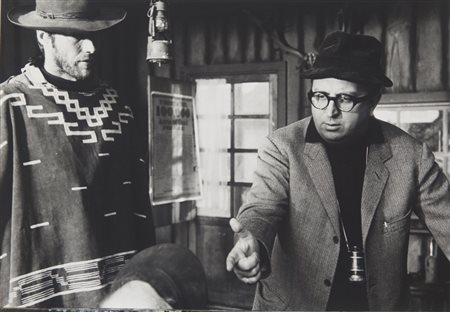 TAZIO SECCHIAROLI (1925-1988) Clint Eastwood e Sergio Leone durante le...