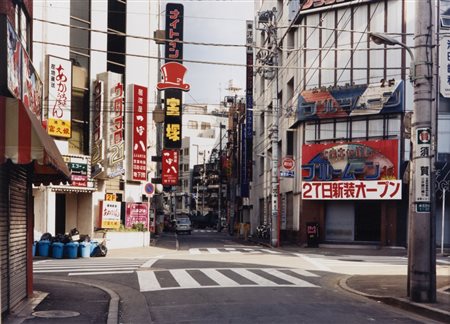 STRUTH THOMAS (1954-) Gotanda Tokyo 1987color print 40x55,5 cm esemplare...