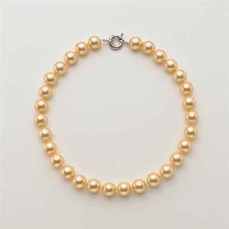 Collana di n.30 perle coltivate "Gold", di filo omogeneo in colore ed oriente...