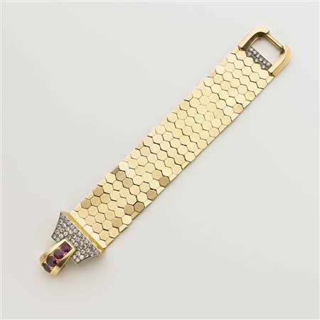 Bracciale in oro giallo con diamanti rotondi e quattro rubini ovali h cm 3,...