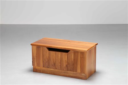 SCREMIN LUIGI (1896 - 1983) Cassapanca. Legno di noce. Cm 93,00 x 946,00 x...