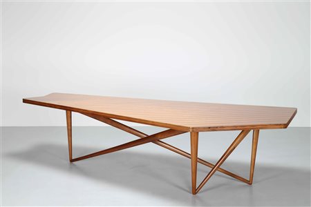 GIORDANI PIERLUIGI Grande tavolo. Legno di noce. Cm 311,00 x 77,00 x 139,50....