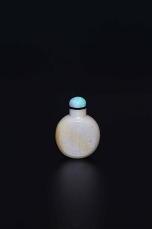 Arte Cinese Snuff bottle in giada Cina, XVIII secolo. -. Cm 4,00 x 5,50. Arte...