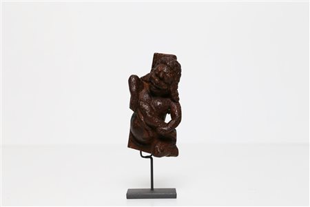 Arte Himalayana Piccola figura lignea di demone Nepal, XVII - XVIII secolo....