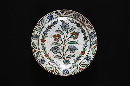 Arte Islamica Piatto Iznik con ramo fiorito Turchia XVII secolo Fritta con...