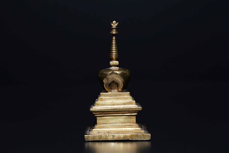 Arte Himalayana Stupa in bronzo dorato Tibet, inizio XX secolo. -. Cm 10,00 x...