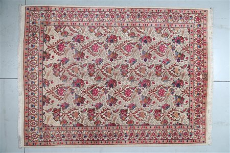 TABRIZ Tappeto orientale. Persia. 1930. Lana e cotone. Cm 243,00 x 326,00....