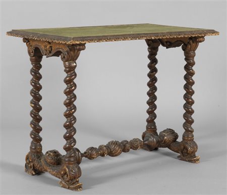 Tavolo in legno intagliato e dorato, gambe a tortiglione unite da traverse...
