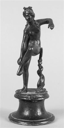 Venere al bagno, scultura in bronzo a patina scura, Padova sec.XVI h.cm.17...