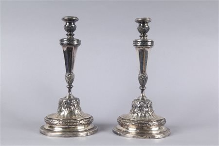 Coppia di candelieri Luigi XVI in argento, Genova Punzone della Torretta fine...