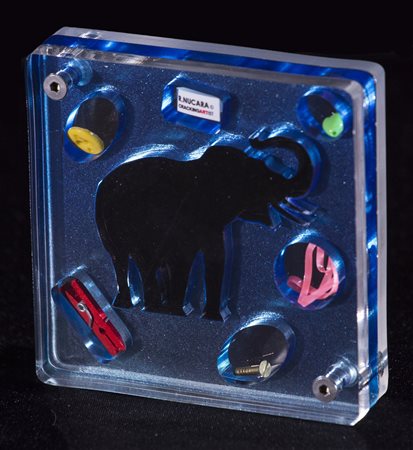 RENZO NUCARA (1955)Stratofilm (Elefante su sfondo blu)Plexiglas, resine ed...