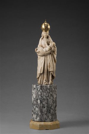 Scultore francese del sec. XVII "Madonna con Bambino" scultura in marmo con...