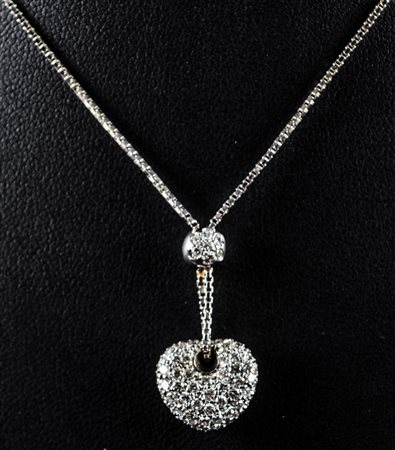 COLLIER in oro bianco con pendente a forma di cuore con pave' di brillanti...