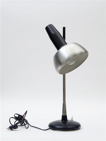 LUMI (Editore)una lampada da tavolo, circa 1960. Alluminio laccato, ottone...