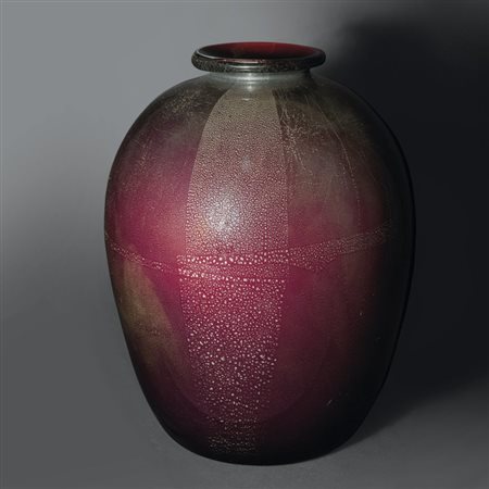 CARLO SCARPA Un vaso in vetro soffiato per MVM CAPPELLIN & C., 1930. Vetro...