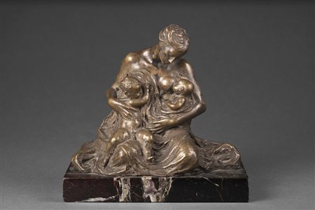 Vincenzo Bentivegna ( 1879 - 1943) "Maternità" scultura in bronzo (h cm 18)...