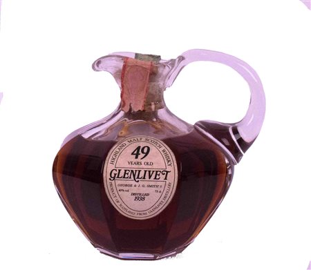 Glenlivet 49 years old Distilled 1938 (bottiglia di cristallo)