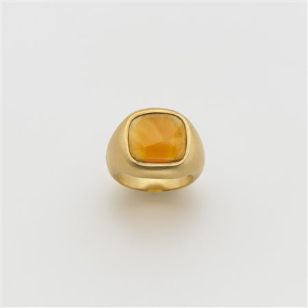 POMELLATO Anello in oro giallo satinato con quarzo citrino di forma cuscino...