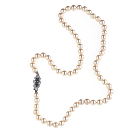 Collana di perle coltivate bianche mm 8/8,50 con fermezza in oro bianco...