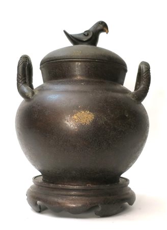 Grande vaso con coperchio in bronzo, Cina XIX secolo cm.37x27