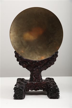 Arte Cinese Grande parabola in bronzo con base in legno di hongmu intagliato...