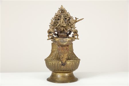Arte Himalayana Sukunda in bronzo dorato Nepal, XIX secolo. -. Cm 30,50....