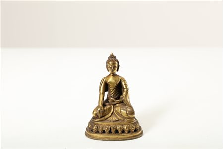 Arte Himalayana Statua in bronzo dorato raffigurante il Buddha Storico...