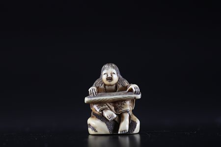 Arte Giapponese Netsuke in avorio di Kikujido. Firmato Hidemasa di Kyoto...