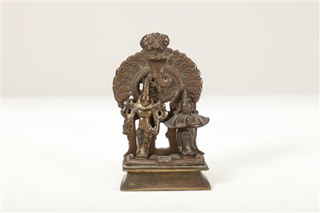 Arte Indiana Bronzo raffigurante Vishnu e Garuda India meridionale,...