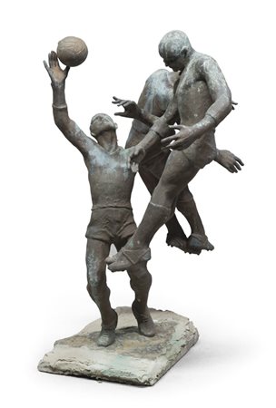 SCULTURE XXI SECOLO Gruppo di tre calciatori Bronzo, cm. 75 x 40 x 27 Firma...