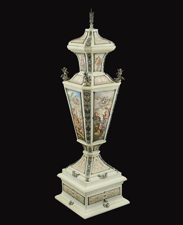 Grande vaso in avorio e smalto Vienna, seconda meta' XIX Sec. h. 66,5 cm. con...