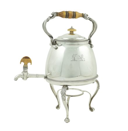 Tea kettle in argento Londra, Giorgio III 1807 h. 38 cm. corpo liscio...