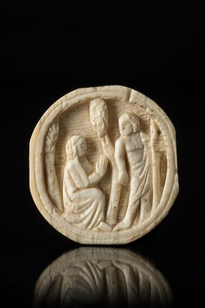 Arte del sec. XV "Noli me tangere" scultura in avorio (3,5x3,2) Incisa al...