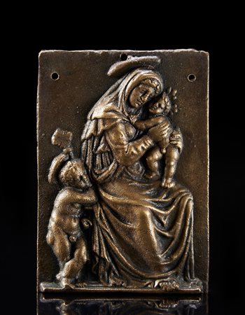 Scuola toscana del sec. XVII "Madonna con Bambino" placca in bronzo (cm...