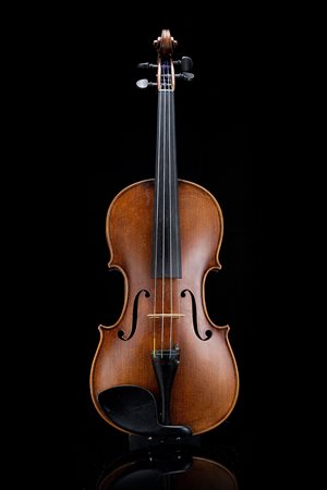 Violino della scuola di Mittenwald, 1910-20 c. Fondo in due pezzi con...