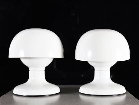 SCARPA AFRA & TOBIA Due lampade da tavolo in metallo laccato bianco, mod....