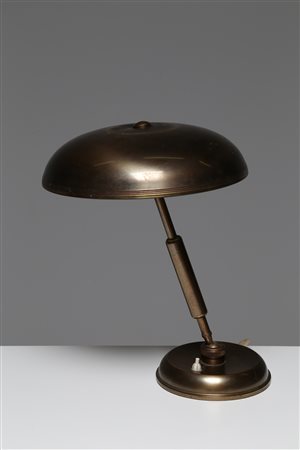 MANIFATTURA ITALIANA lampada da tavolo in ottone, anni 50. -. Cm 30,00 x...