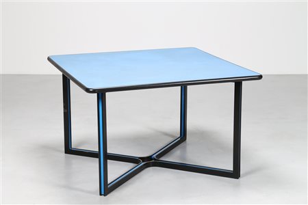 RINALDI GASTONE Tavolo in metallo laccato nero e azzurro, con piano in...