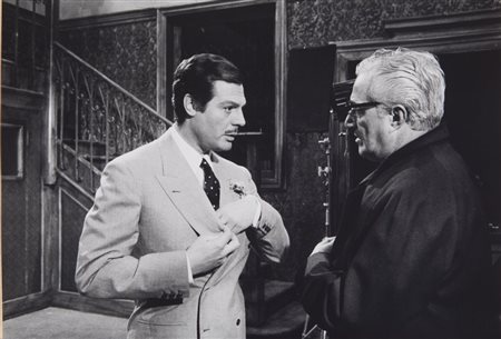 TAZIO SECCHIAROLI (1925-1988) Mastroianni e Vittorio De Sica durante le...