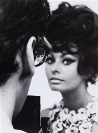 TAZIO SECCHIAROLI (1925-1988) Richard Avedon fotografa Sophia Loren1966stampa...