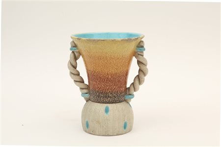 MGA, AlbisolaUn vaso in ceramica, anni "50. Marcato "MGA". Altezza cm 20.