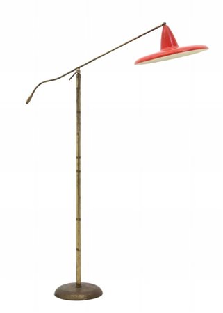 UNA LAMPADA DA TERRA, anni "50. Ottone, alluminio laccato. Altezza cm 182