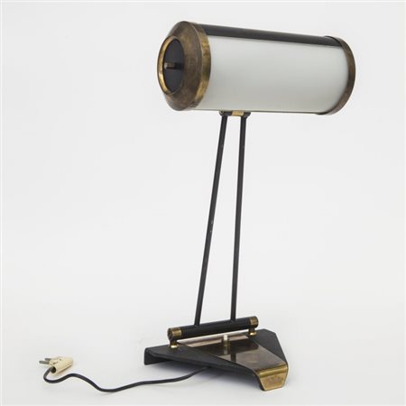 STILNOVO Una lampada da tavolo "8051", anni '60. Metallo verniciato, ottone,...